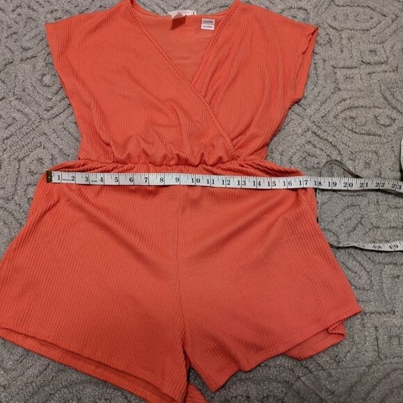 NWT CAUTION TO THE WIND Bright Wrap Ribbed Romper Size S @Z - Picture 2 of 10